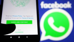 WhatsApp, nuove regole privacy da 15 maggio: cosa cambia