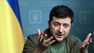 Zaporizhzhia, Zelensky: "Il mondo è sull'orlo del disastro nucleare"