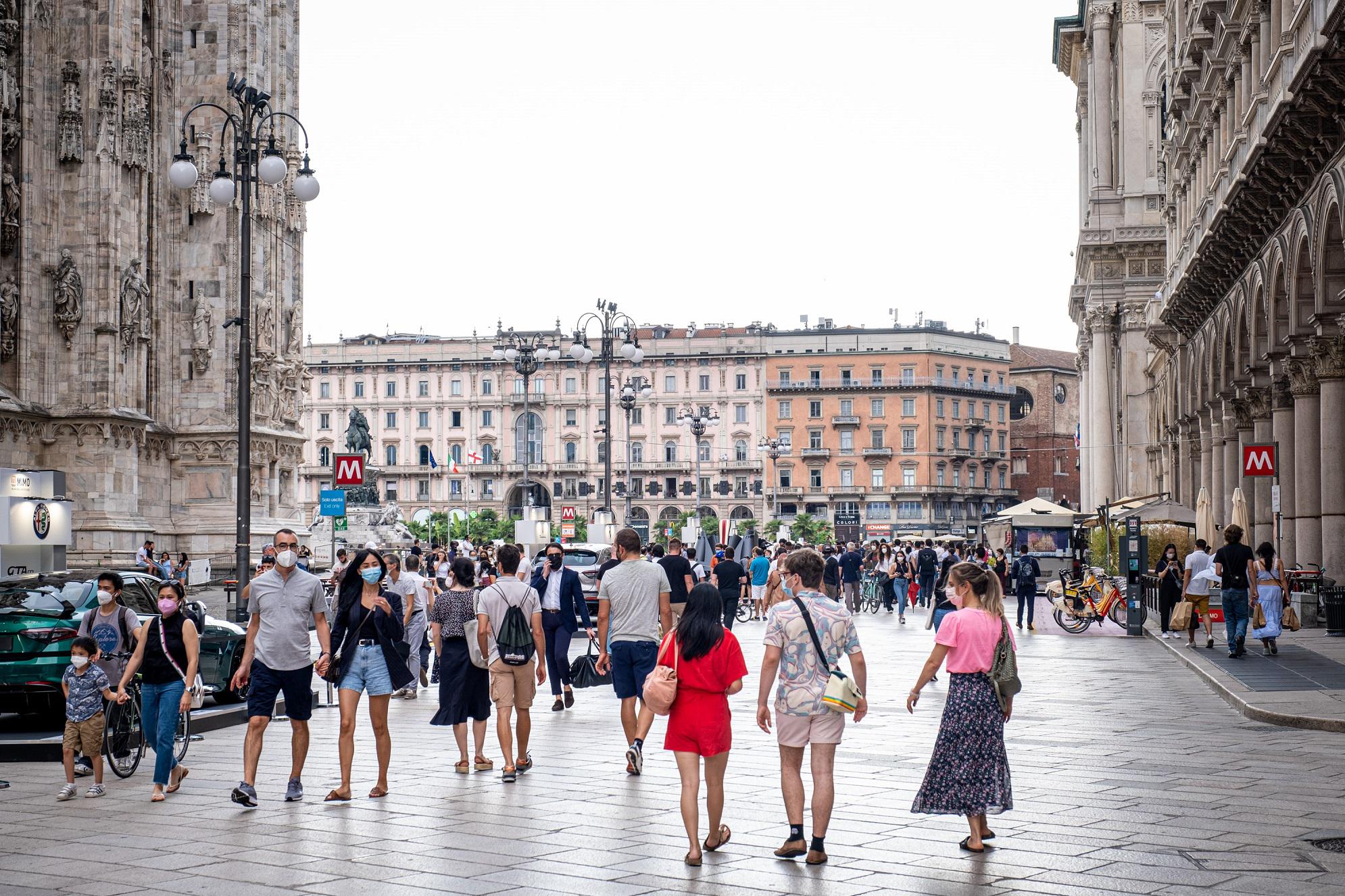 Zona bianca, oggi stop coprifuoco per altre 5 regioni: cosa cambia