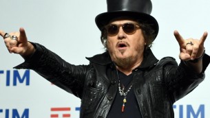 Zucchero: "A Sanremo da ospite? Non mi vogliono nemmeno in gara..